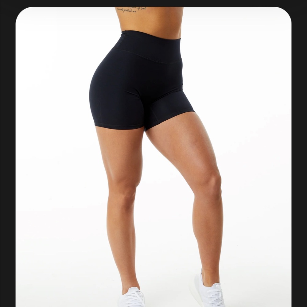 Alphalete Alphalux Wonder Shorts 6”